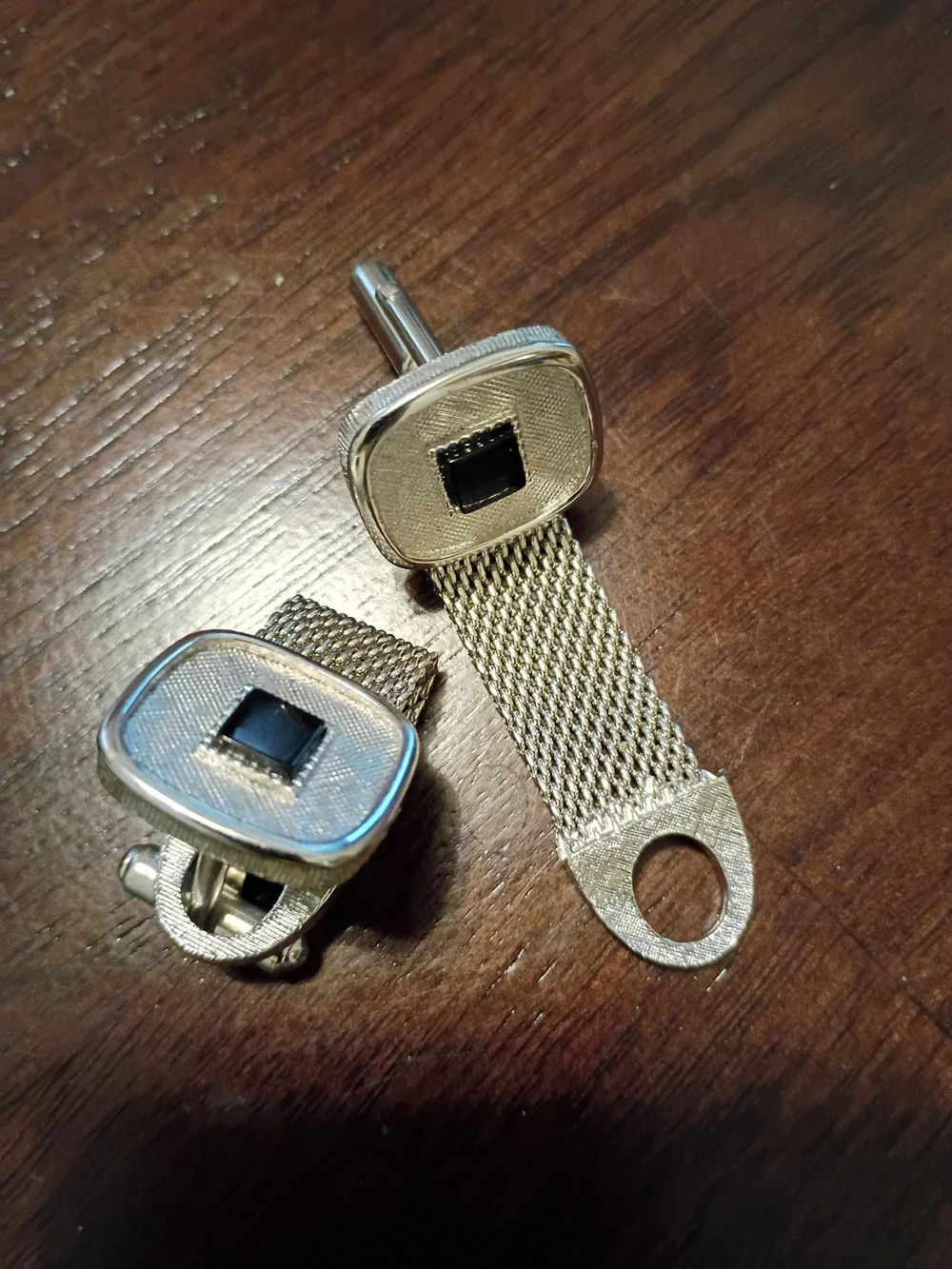 Silver Mesh Double-Tongue Cufflink Set